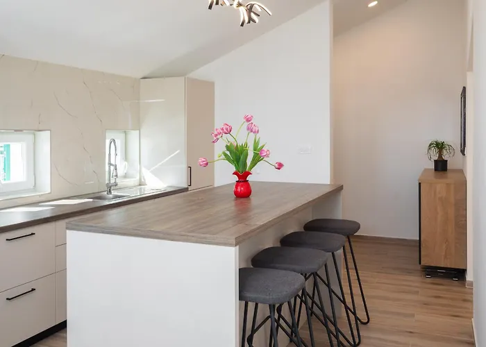 Hedonist Appartement Mimice