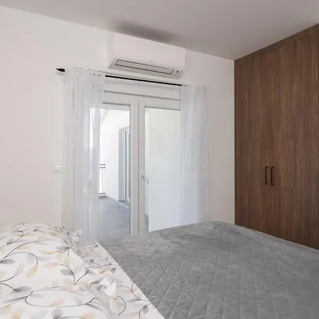 Hedonist Apartman Mimice