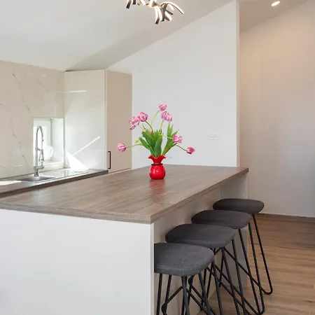 Hedonist Appartement Mimice